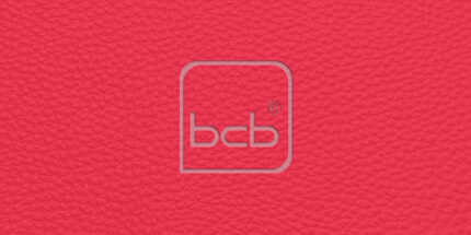 Farbmuster in RAL 3018 Erdbeerrot