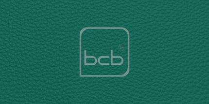 Farbmuster in RAL 6036 Perlopalgrün